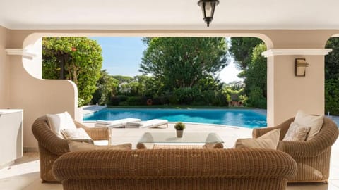 Luxury Villa Ocean 4 Beds , 5 Baths ,Wifi Apartment in Faro District