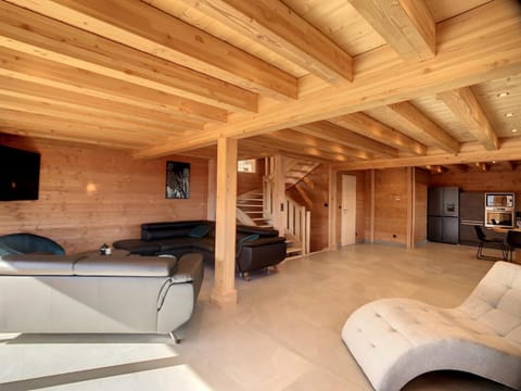 Superbe chalet pour 14 pers. avec spa, sauna, skis aux pieds, wifi gratuit - FR-1-416-230 Chalet in Villarembert