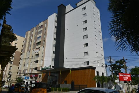 Property building, Day, City view