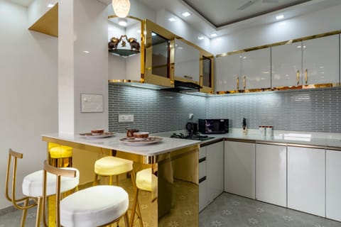 Kitchen or kitchenette, kitchen, kitchen