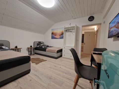 LevLiving 3 Bed and Breakfast in Leverkusen