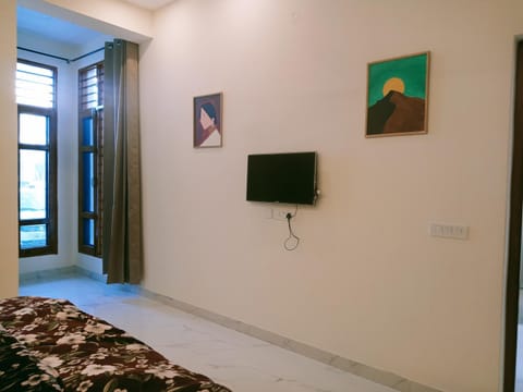 Anand Kunj Bed and Breakfast in Chandigarh