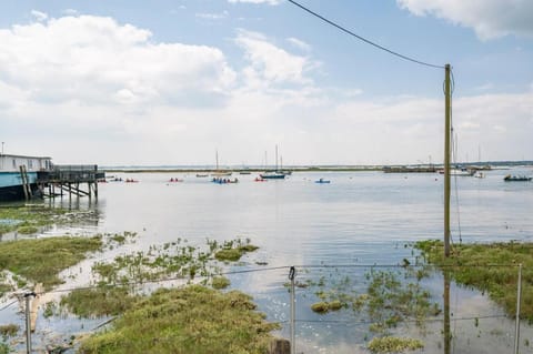 Lorna, Houseboat , West Mersea Casa in Mersea Island