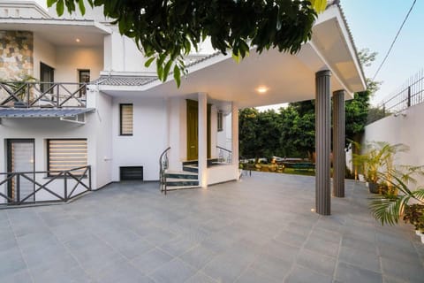 Villa Sierra Sky - Exquisite Elegant 4 Bedroom Villa Villa in Dehradun