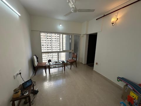 Economical 1bhk apartment on western highway Apartment in Mumbai