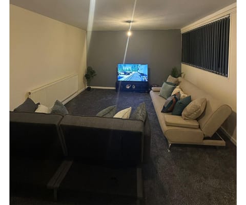 TV and multimedia, Living room, Seating area