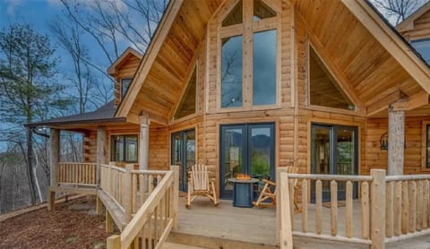 Bigfoot Cabin at Lake Lure Chalet in Lake Lure