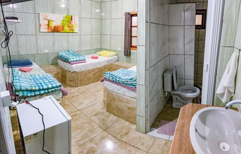 Shower, Toilet, Bed, Bathroom, Photo of the whole room, Bedroom, towels