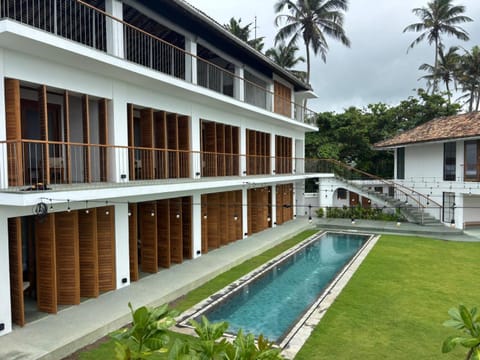 Property building, Swimming pool