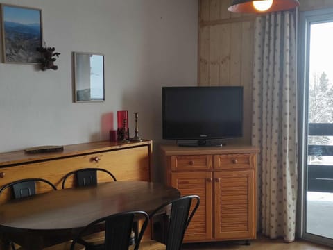 Studio cabine charmant pour 4 pers. avec parking à Bolquère - FR-1-592-76 Apartment in Bolquère