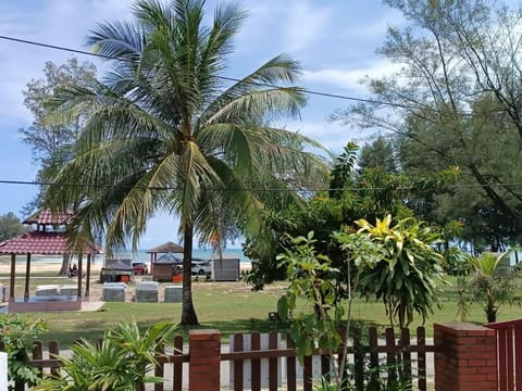 Day, Garden, Sea view