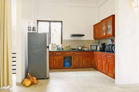 Kitchen or kitchenette, kitchen