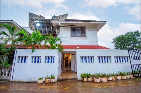 WANO Villa 4BHK Swimming pool Villa in Lonavla