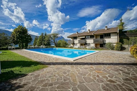 Blue on the Lake - Como Lake Apartamento in Lierna