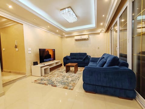 TV and multimedia, Living room, Seating area, air conditioner