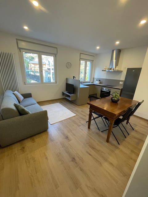 TV and multimedia, Kitchen or kitchenette, Living room, Dining area
