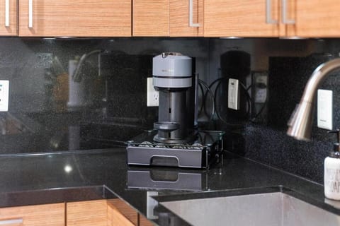 Coffee/tea facilities, Kitchen or kitchenette