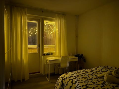 Cozy Room with Private Balcony in Spacious Apartment Apartment in Helsinki