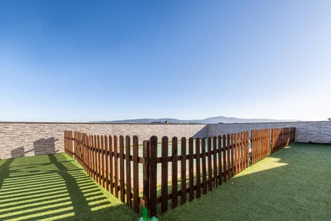 Day, Natural landscape, Mountain view, Sea view