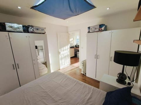 Cosy 2-Bed Studio with Amenities Apartment in Edgware