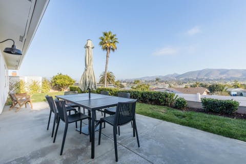 Balcony/Terrace, Mountain view