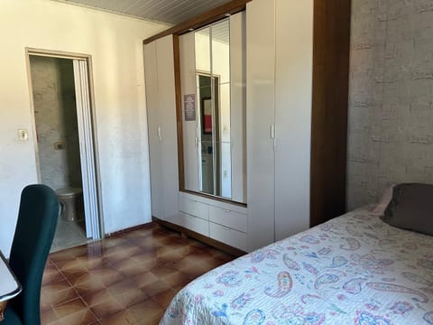 Quarto Privativo com Banheiro Bed and Breakfast in Imbituba