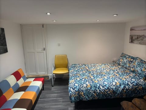 1 Bedroom Studio - Leeds - Near Centre - Elland Road Haus in Leeds