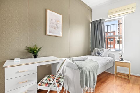 Single Room - Private Spot in Kingsford - Convenient Location - Shared Bathroom House in Kensington