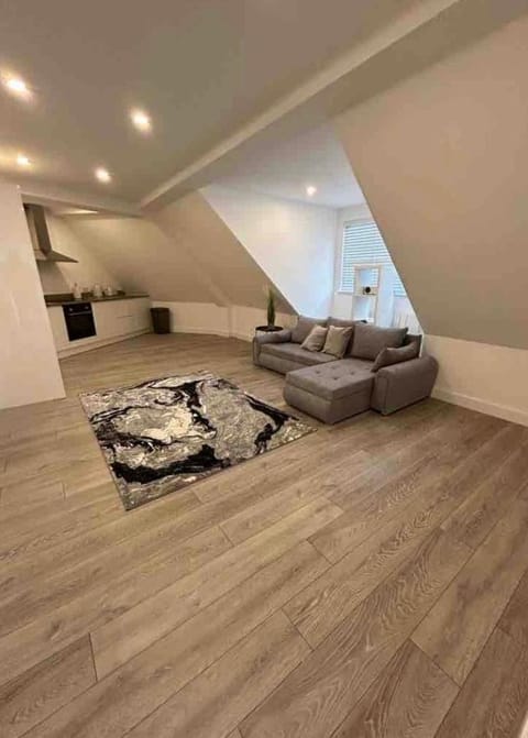 cinematic 2 bed central location Apartment in Edgware