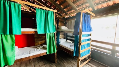 4 beach hostel Hostel in Guarapari