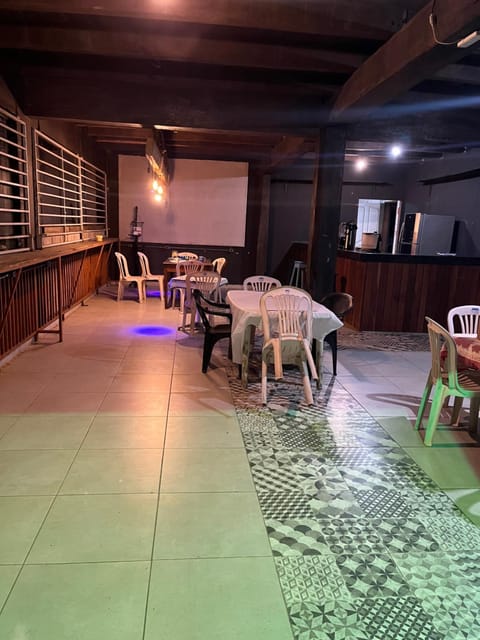 4 beach hostel Hostel in Guarapari