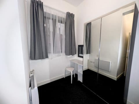 Sleek 2 Bedroom - Stadium Links Apartment in Salford