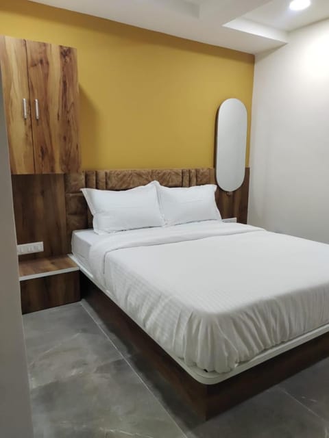 Hotel Shivalik inn Hostel in Ahmedabad