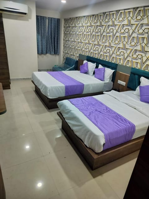 Hotel Shivalik inn Hostel in Ahmedabad