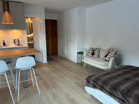 New studio in Crans center Apartamento in Sierre