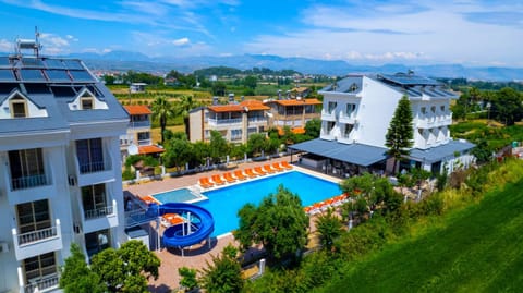 Property building, Day, Natural landscape, Bird's eye view, Pool view, Swimming pool