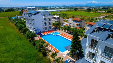 Property building, Spring, Off site, Day, Bird's eye view, Mountain view, Pool view, Swimming pool