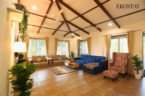 EKOSTAY - Golden Oasis Villa in Alibag