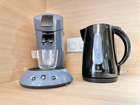 Coffee/tea facilities, Kitchen or kitchenette, toaster