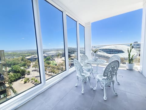 Day, Natural landscape, View (from property/room), Balcony/Terrace, Dining area