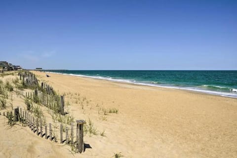 Outer Banks Haven New Kitchen and New Outdoor Areas House in Kitty Hawk