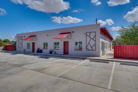 Patio and Shared Hot Tub Tucson Fourplex Townhome! House in Tucson