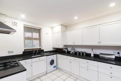 The OId Forge - Boutique 3 Bed in Leamington Spa Apartment in Royal Leamington Spa