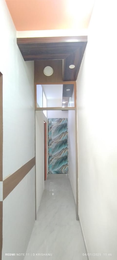 Utopia studio space for men Capsule hotel in Kolkata