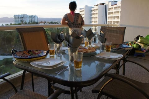 Luxurious Beachfront Condominium! Casa Sirenita Apartment in Nuevo Vallarta