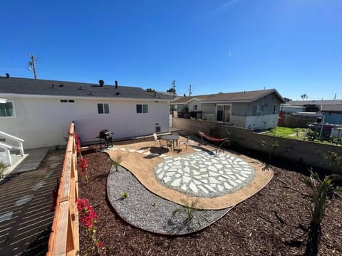 1 Bed 1 bath BIG PRIVATE back yard LOCATION Casa in Linda Vista