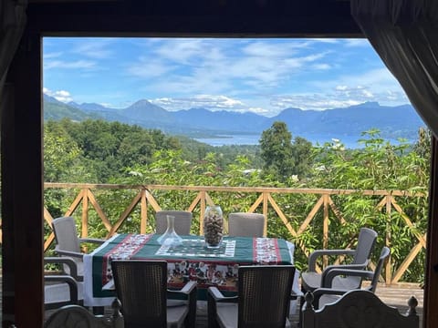 View (from property/room), Balcony/Terrace, Lake view, Mountain view