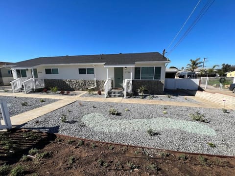 3 bed 2 bath Big back yard Centrally located in SD Casa in Linda Vista