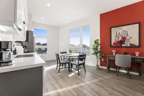 2BD Modern DTLA Apartment Minutes from Dodger Stadium Apartment in Echo Park