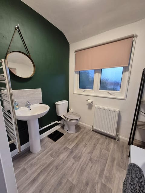 Cosy House in Leicestershire - Short & long stays Apartment in Leicester